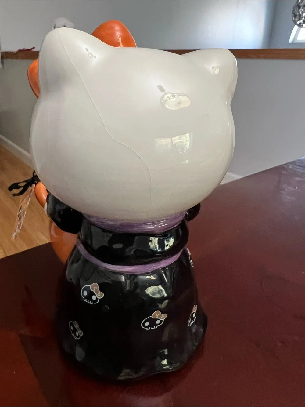 Hello Kitty Orange & White Halloween Pumpkin Holder
